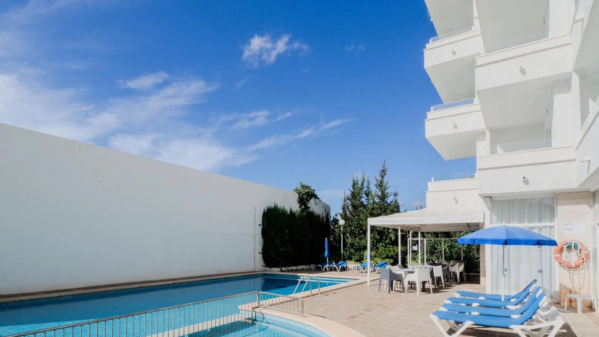 Apartahotel Apartamentos La Santa Maria Cala Millor